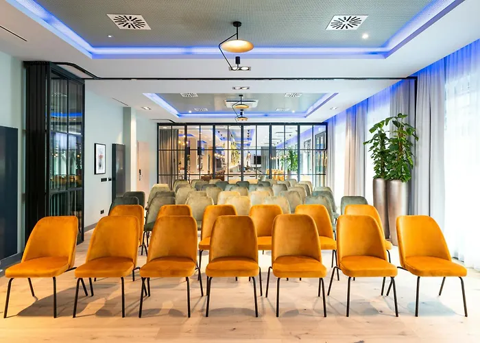 Leonardo Altona 4*
