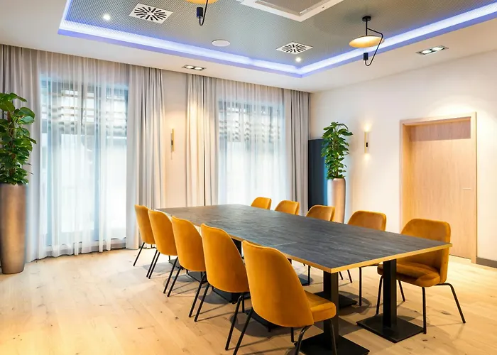 Leonardo Altona Hotel 4*